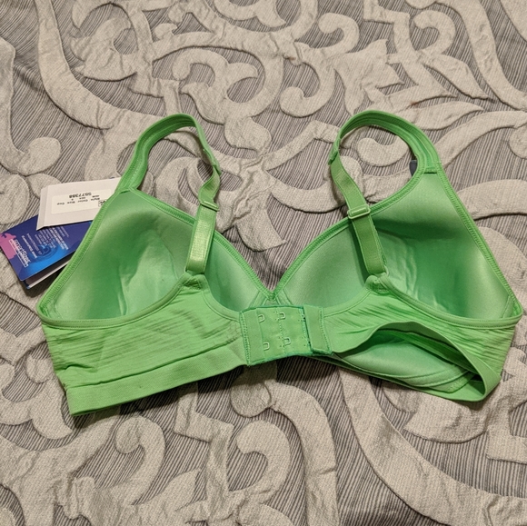 "Barely There" size small bra - Picture 3 of 8
